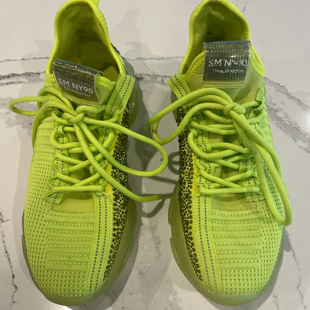 Steve Madden MAXIMA sneaker size 9